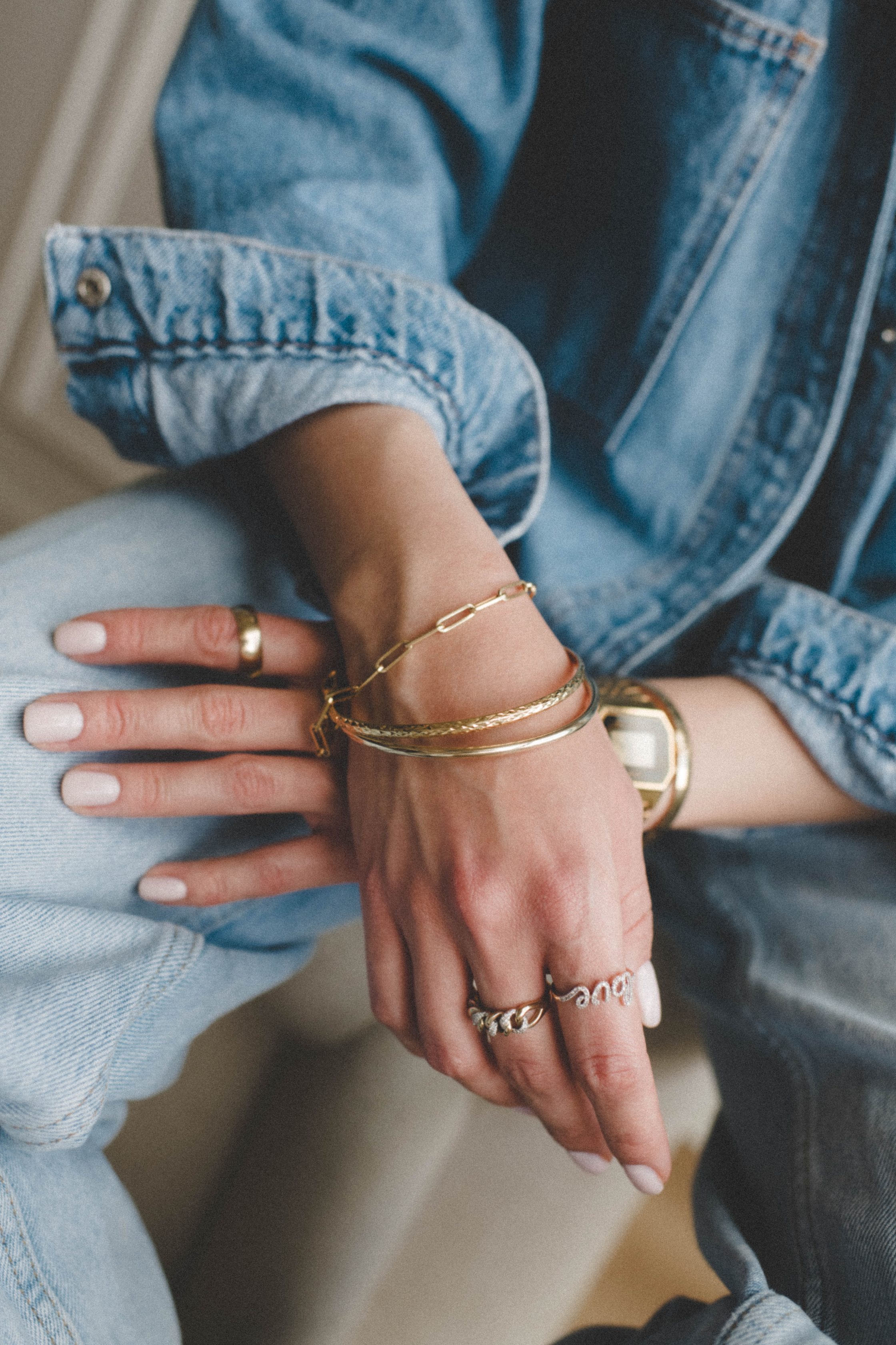 Bangle 10kt Yellow Gold