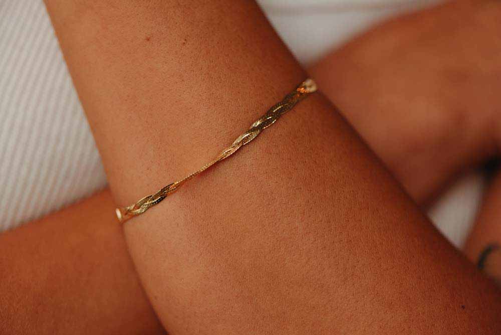 6.5″ Braided Herringbone Bracelet 10kt Yellow Gold