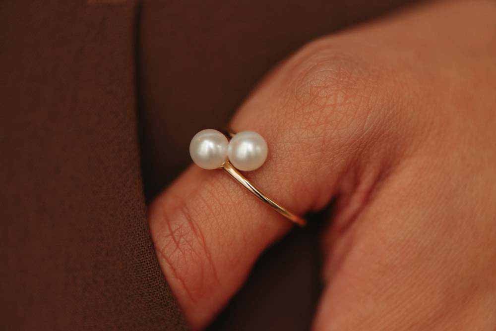 Ring with White Pearls 10kt Yellow Gold