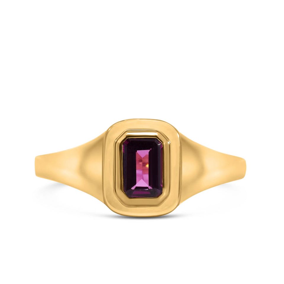 1980s Barbie Classic Rhodolite Garnet Signet Ring in 10kt Yellow Gold